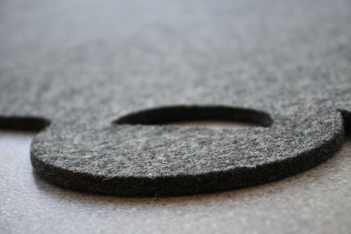 Kinderspielzeugtasche und Matte Simsalabim aus 100% Wolle (Merinowolle), Organizer und Spielmatte 2in1 fürs Kinderzimmer oder unterwegs - Kletterling – einfach Kind sein