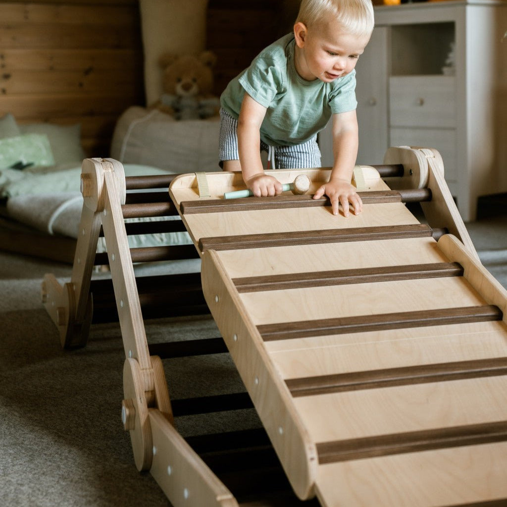 Verstellbares Kletterdreieck DARK FULL MOON + 2 RUTSCHEN | DARKWOOD | 30 Formen | 98 x 67,5 cm | max. 50 kg - Kletterling – einfach Kind sein