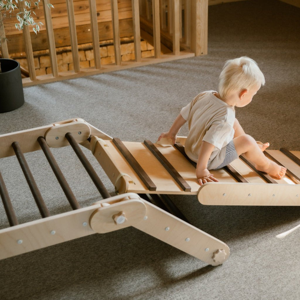 Verstellbares Kletterdreieck DARK FULL MOON + 2 RUTSCHEN | DARKWOOD | 30 Formen | 98 x 67,5 cm | max. 50 kg - Kletterling – einfach Kind sein