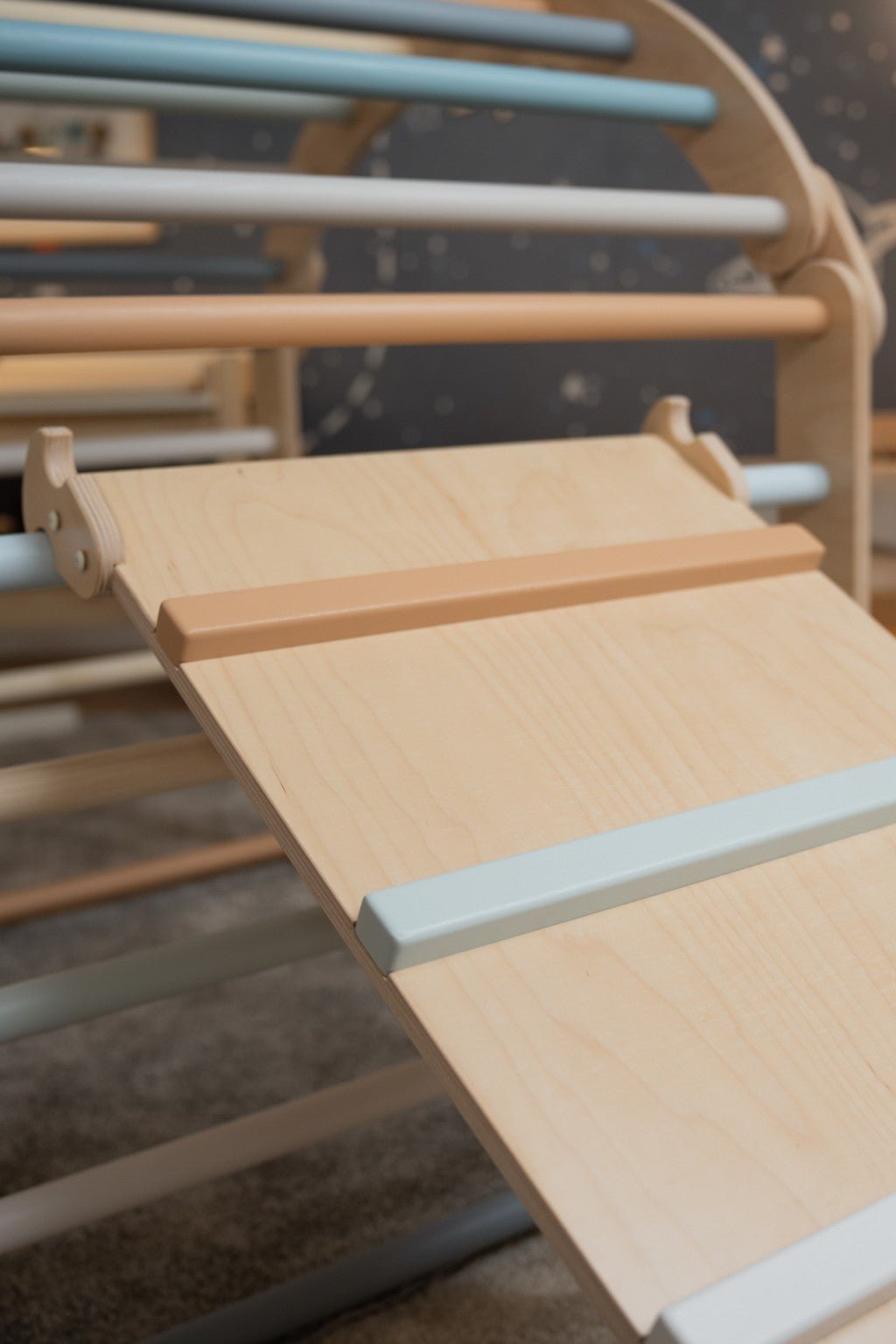 Kletterrutsche MOON - Hühnerleiter | blau pastell | 2 Seiten | 111 x 43 cm - Kletterling – einfach Kind sein