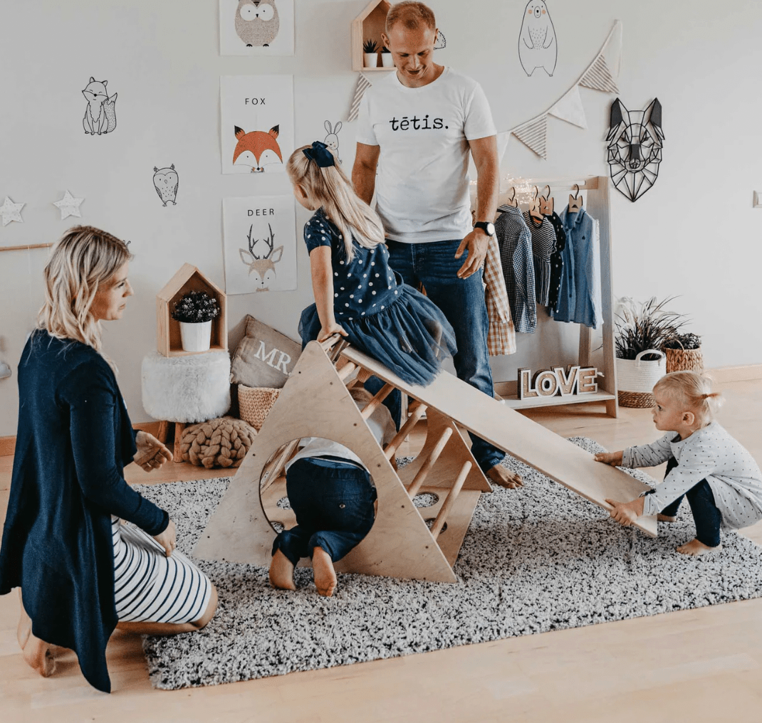 Kletterdreieck mit Sensorik - Paneelen | 4 unterschiedliche Seiten | ab 1 Jahr - Kletterling – einfach Kind sein