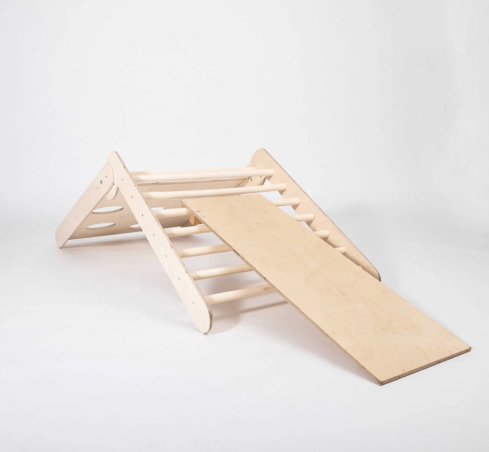 Kletterdreieck mit 2 Sensorik - Paneelen | Zwei Spielseiten | ab 2 Jahren - Kletterling – einfach Kind sein