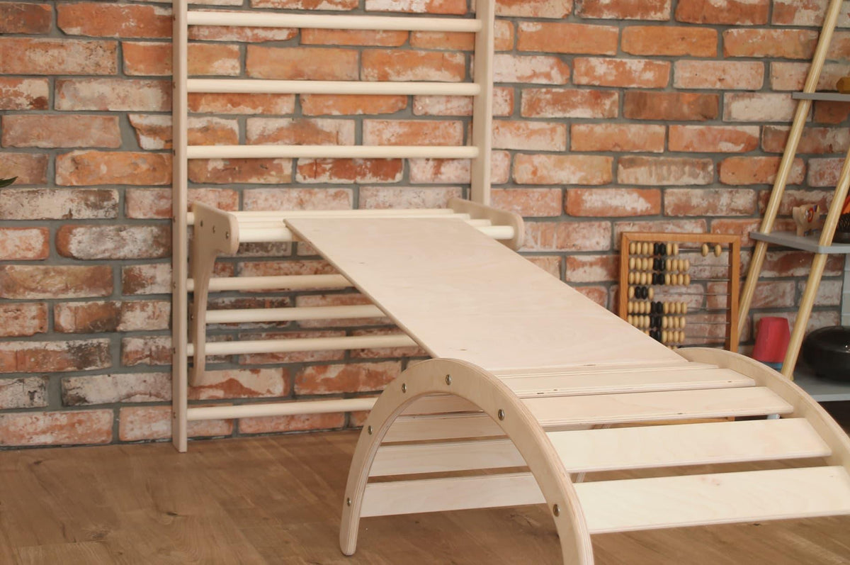 Giraffenling - Sprossenwand 100 oder 200cm hoch mit einhängbaren, verstellbaren Klimmzug Einsatz - Kletterling – einfach Kind sein